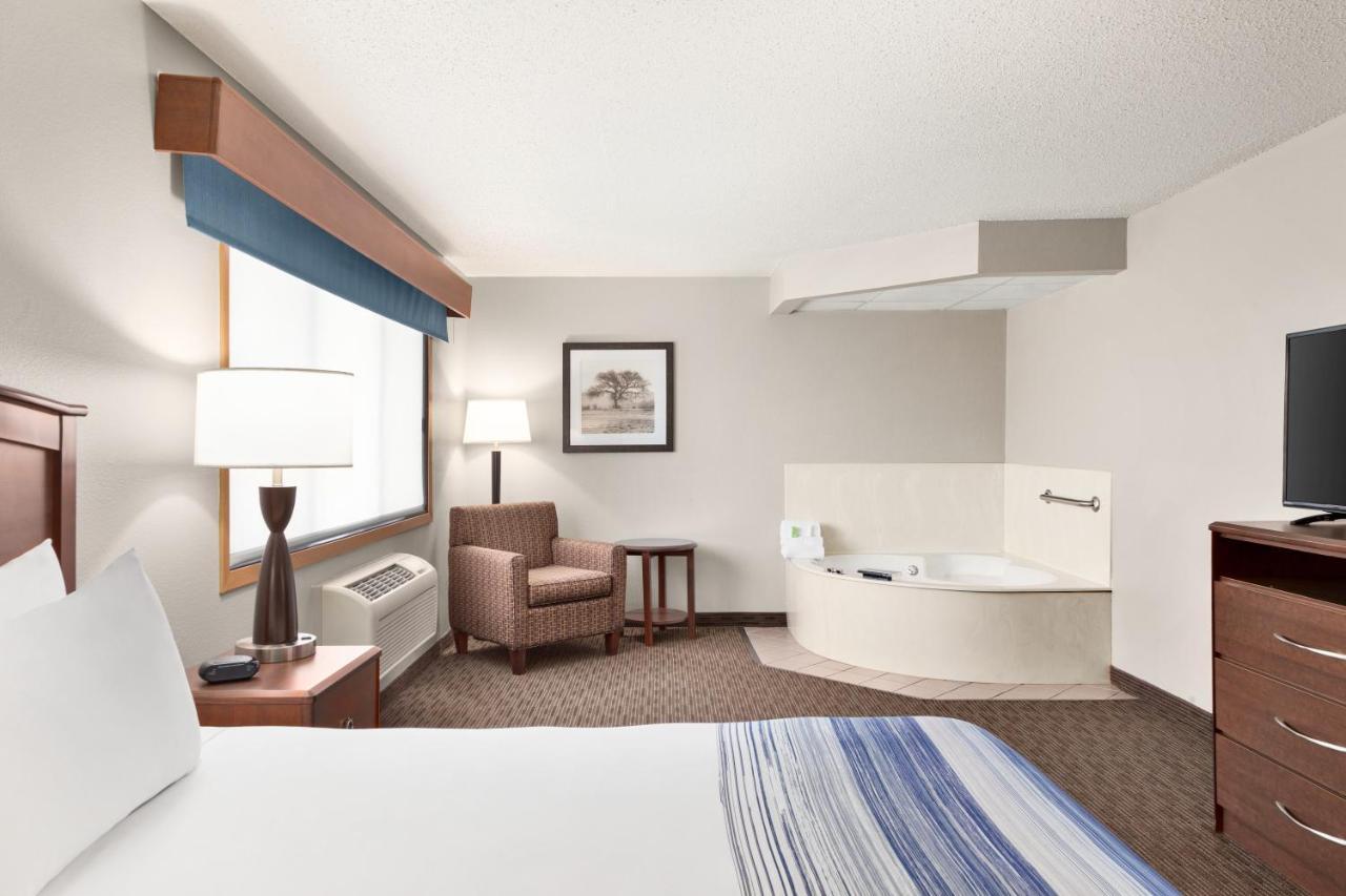 Americinn By Wyndham Sauk Centre Kamer foto
