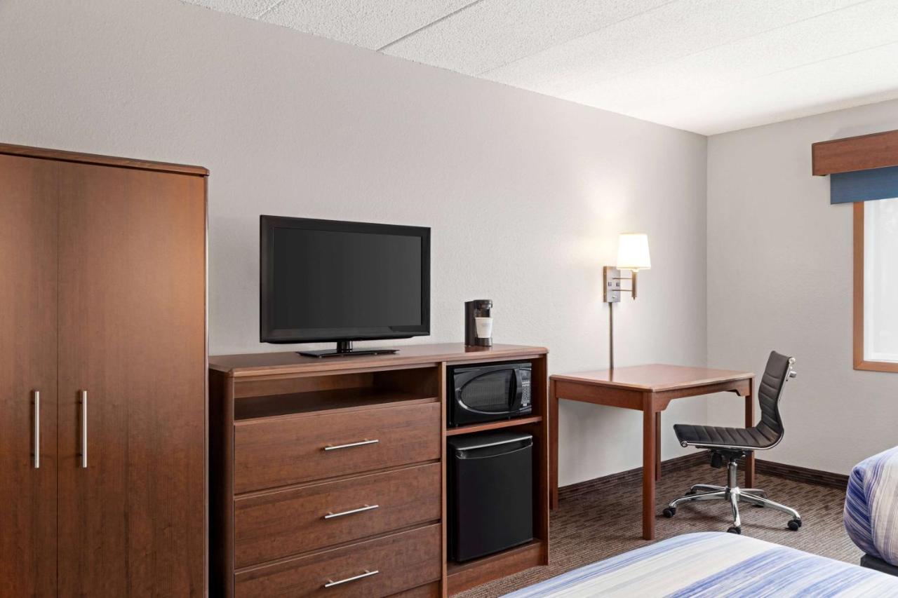 Americinn By Wyndham Sauk Centre Buitenkant foto